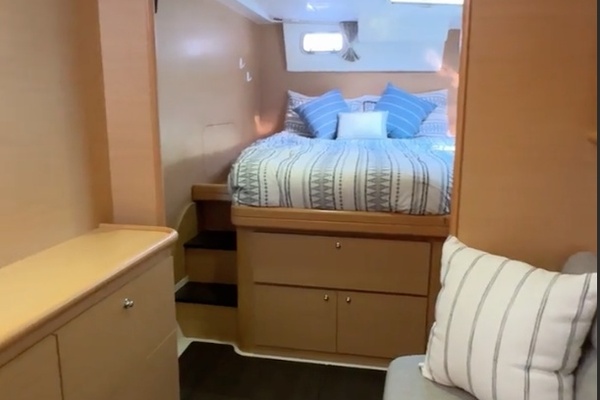 Wanderlust 41ft Lagoon Yacht For Sale