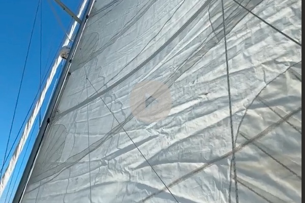 Wanderlust 41ft Lagoon Yacht For Sale