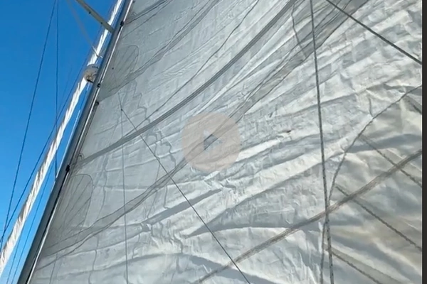 Lagoon 421 Yacht For Sale