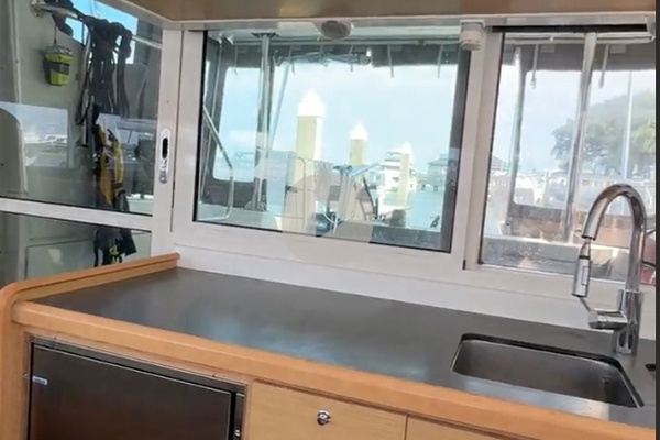 Wanderlust 41ft Lagoon Yacht For Sale