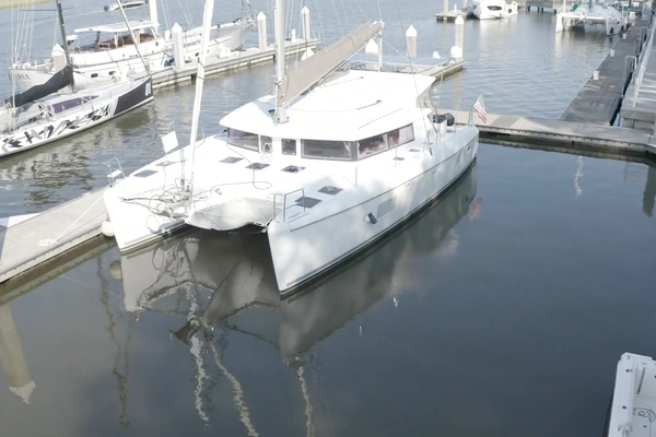 Lagoon 421 Yacht For Sale