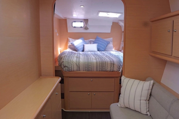 Lagoon 421 Yacht For Sale