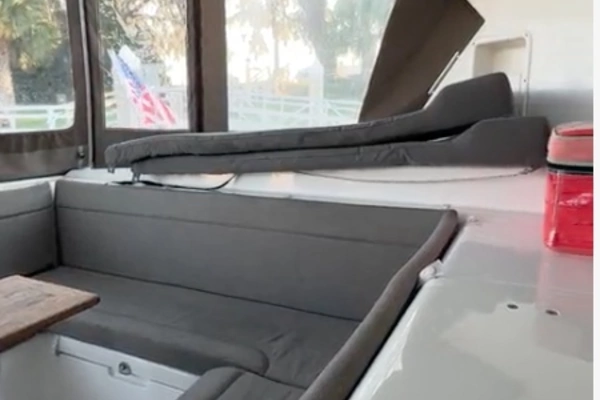 Lagoon 421 Yacht For Sale