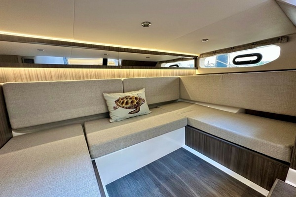 37ft Sea Ray Yacht For Sale