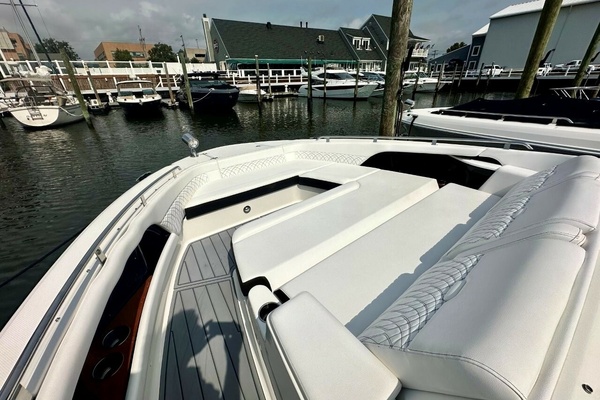 37ft Sea Ray Yacht For Sale