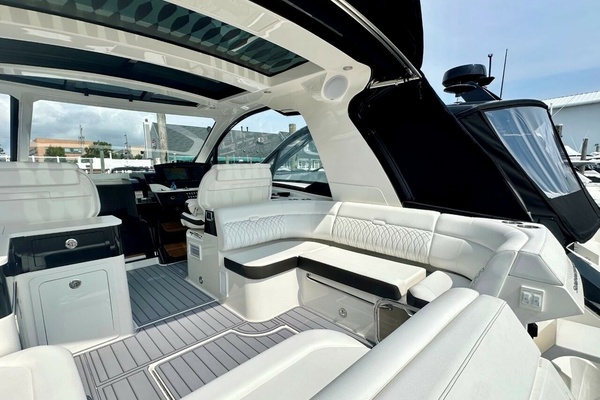 37ft Sea Ray Yacht For Sale