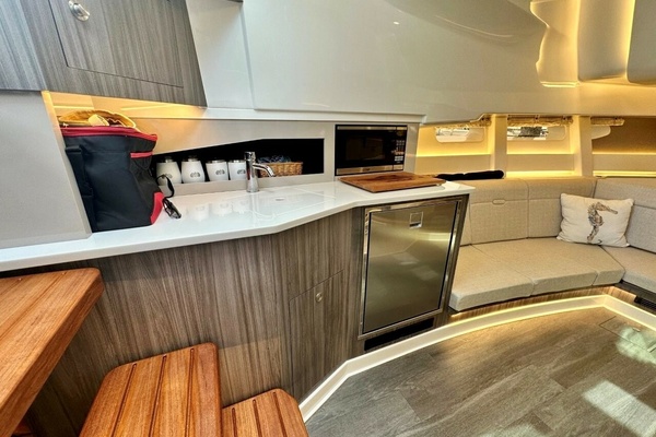 37ft Sea Ray Yacht For Sale