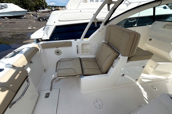 23ft Pursuit Yacht For Sale