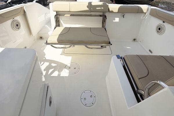 23ft Pursuit Yacht For Sale