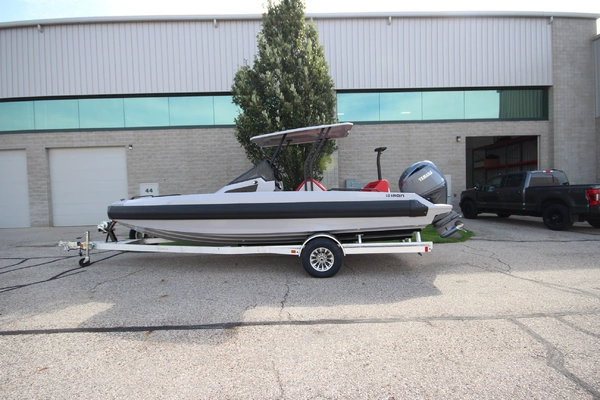 23-ft-Iron-2027-707 T-Top-Introductory Pricing Grand Haven Michigan United States  yacht for sale