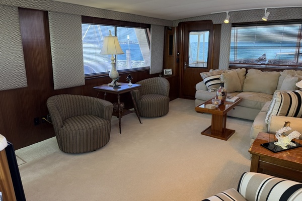Resolute 63ft Hatteras Yacht For Sale