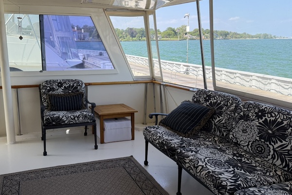 Resolute 63ft Hatteras Yacht For Sale