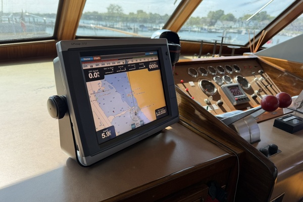 Resolute 63ft Hatteras Yacht For Sale