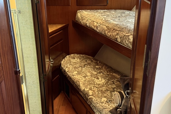 Resolute 63ft Hatteras Yacht For Sale