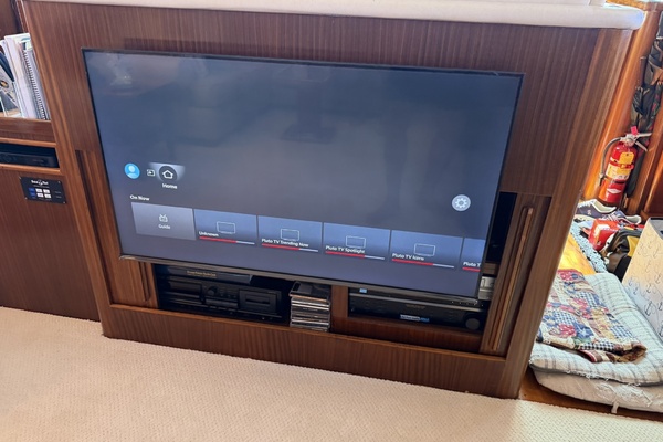Resolute 63ft Hatteras Yacht For Sale