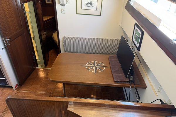 Resolute 63ft Hatteras Yacht For Sale