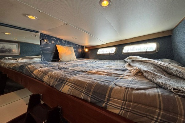 JESSTER 47ft Chris Craft Yacht For Sale