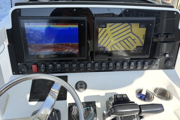27ft Sea Hunt Yacht For Sale