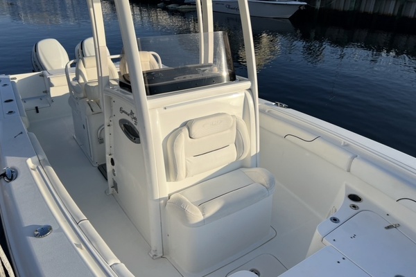 27ft Sea Hunt Yacht For Sale