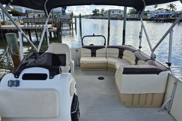 20ft Lexington Yacht For Sale