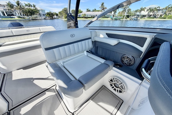 23ft Cobalt Yacht For Sale