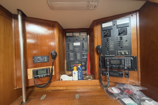 Zazu 50ft Jeanneau Yacht For Sale