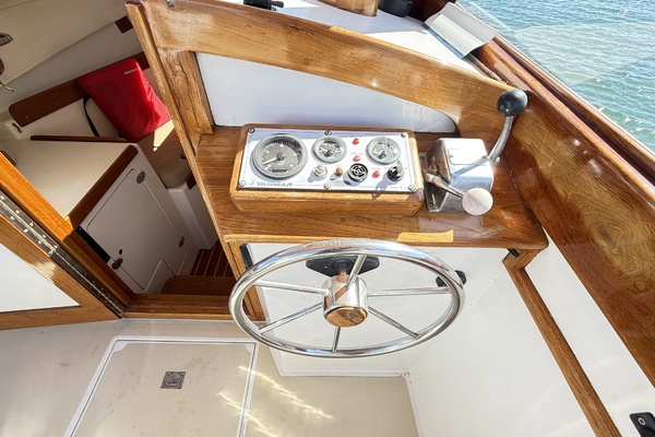 MARISOL 26ft Wasque Yacht For Sale