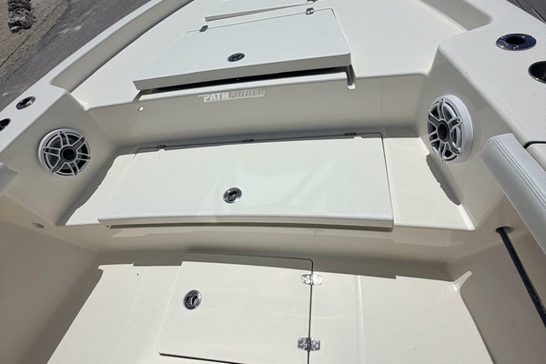 24ft Pathfinder Yacht For Sale