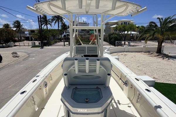 24ft Pathfinder Yacht For Sale