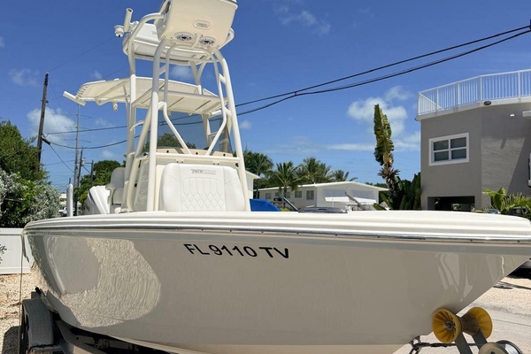 24ft Pathfinder Yacht For Sale