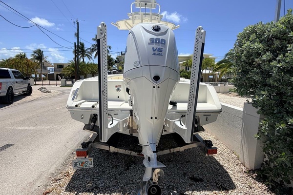 24ft Pathfinder Yacht For Sale