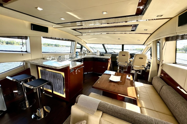 Sea Ray L650 Fly Yacht For Sale
