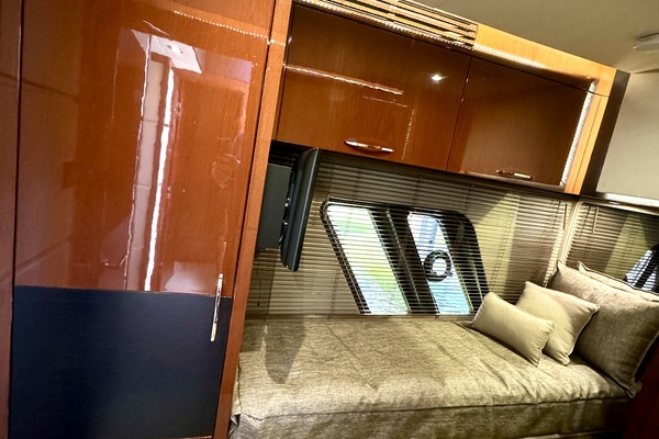 65ft Sea Ray Yacht For Sale