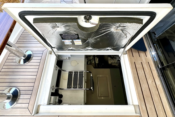 Sea Ray L650 Fly Yacht For Sale