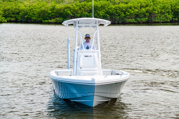 25ft Pathfinder Yacht For Sale