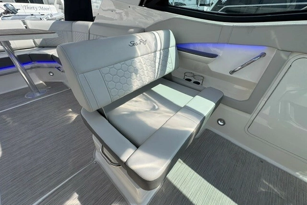 Sea Ray 320 Sundancer Yacht For Sale