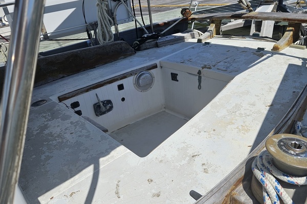 28ft Bristol Channel Cutter Yacht For Sale