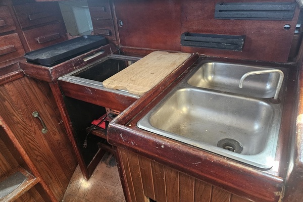 28ft Bristol Channel Cutter Yacht For Sale