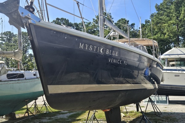 33ft Hunter Yacht For Sale
