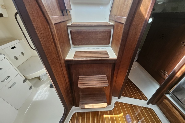 33ft Hunter Yacht For Sale