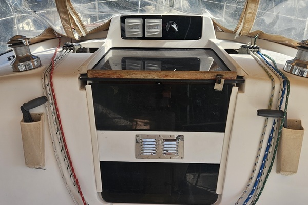 33ft Hunter Yacht For Sale