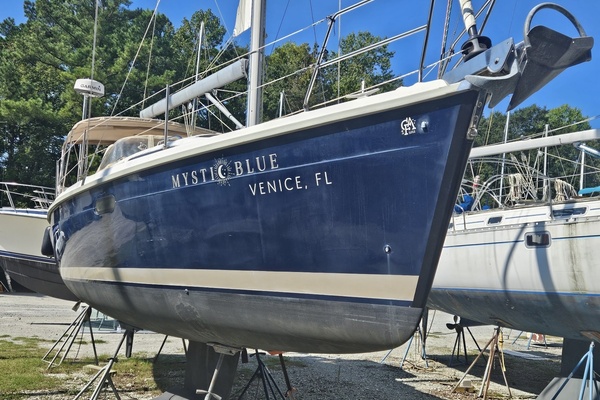 33ft Hunter Yacht For Sale