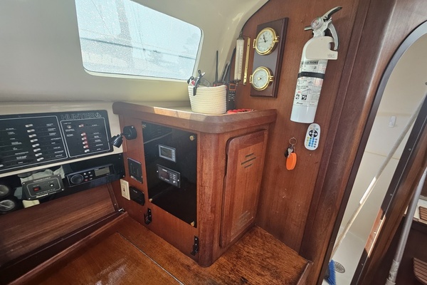 33ft Hunter Yacht For Sale