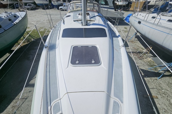 33ft Hunter Yacht For Sale