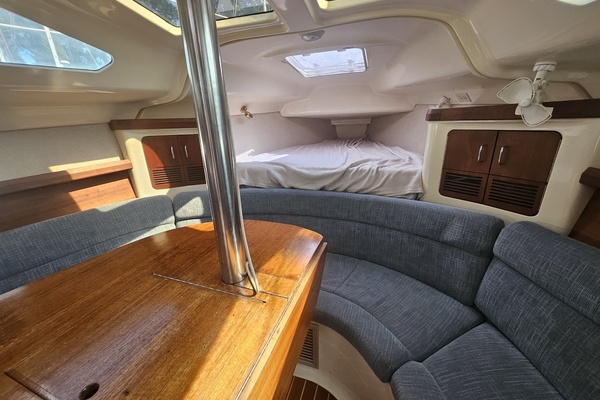 33ft Hunter Yacht For Sale