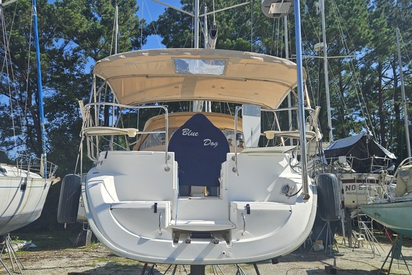 33ft Hunter Yacht For Sale
