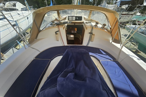 33ft Hunter Yacht For Sale