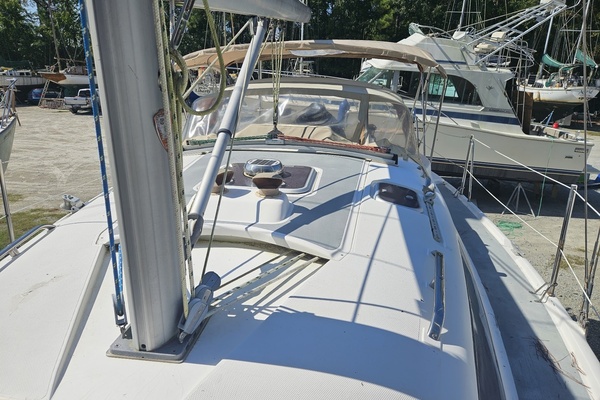 33ft Hunter Yacht For Sale