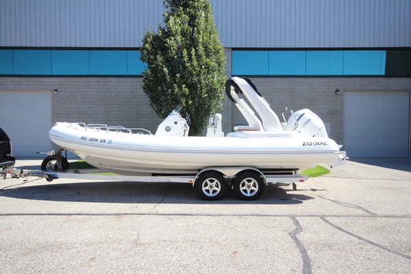 2023 Zodiac Medline 7.5 & Trailer, Image 1 