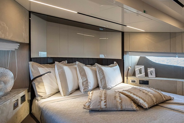 67ft Cranchi Yacht For Sale